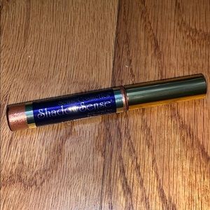 Rose gold glitter eyeshadow